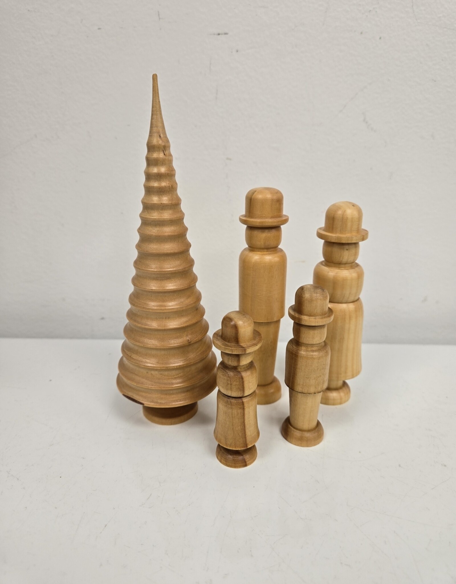 Handmade Wooden Turned Family of 4 w/Tree