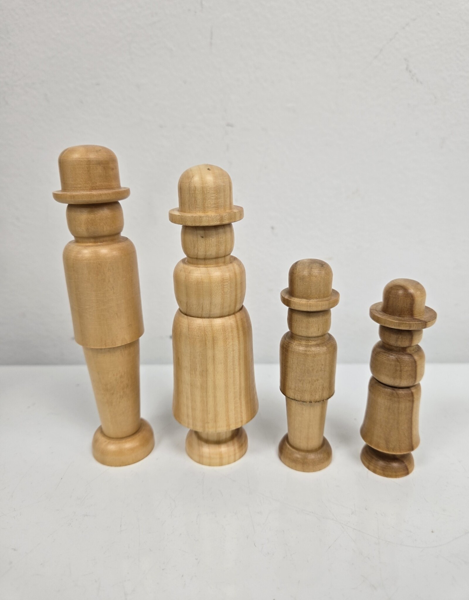 Handmade Wooden Turned Family of 4 w/Tree