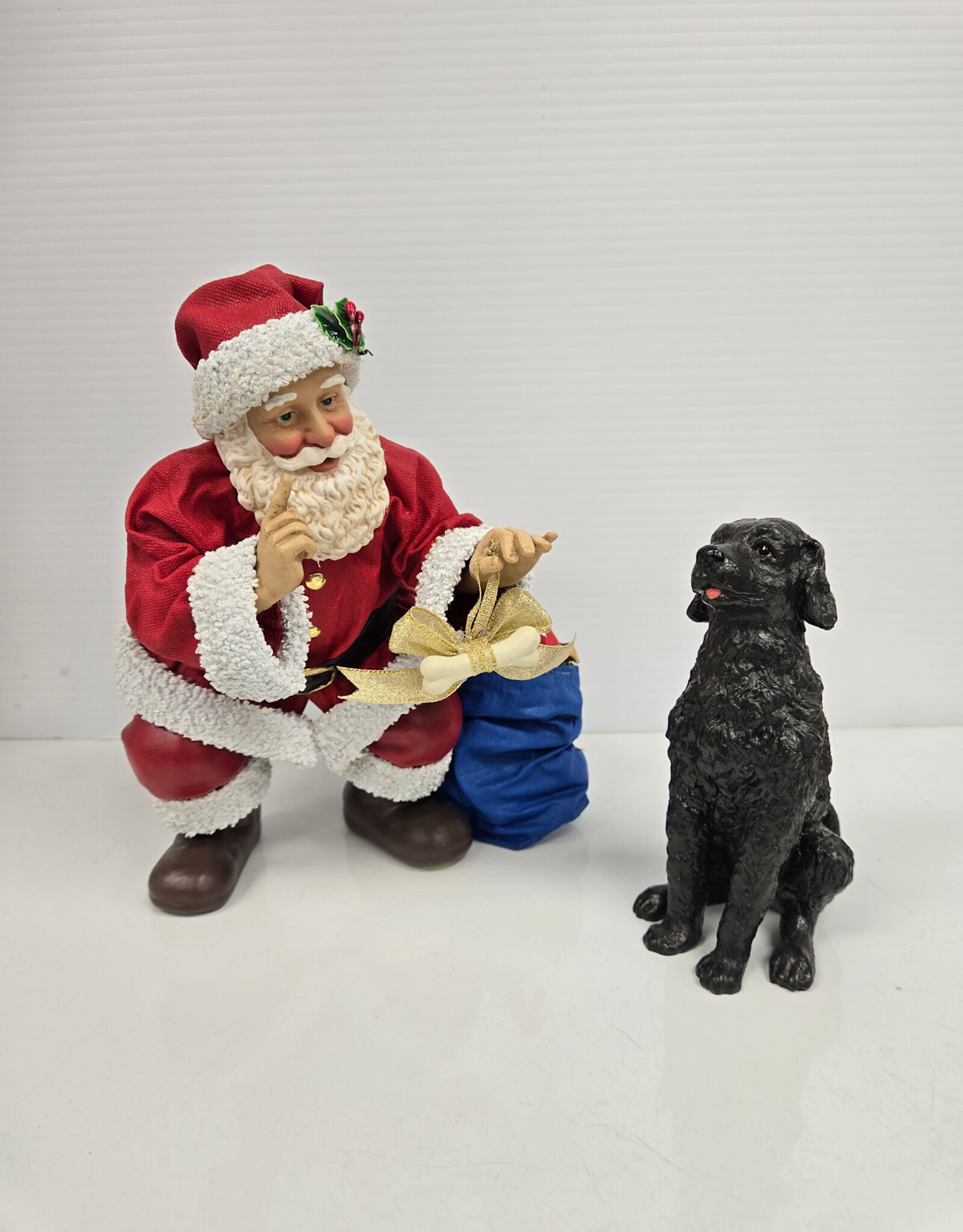 Clothtique Possible Dreams Santa - Bone Appetit