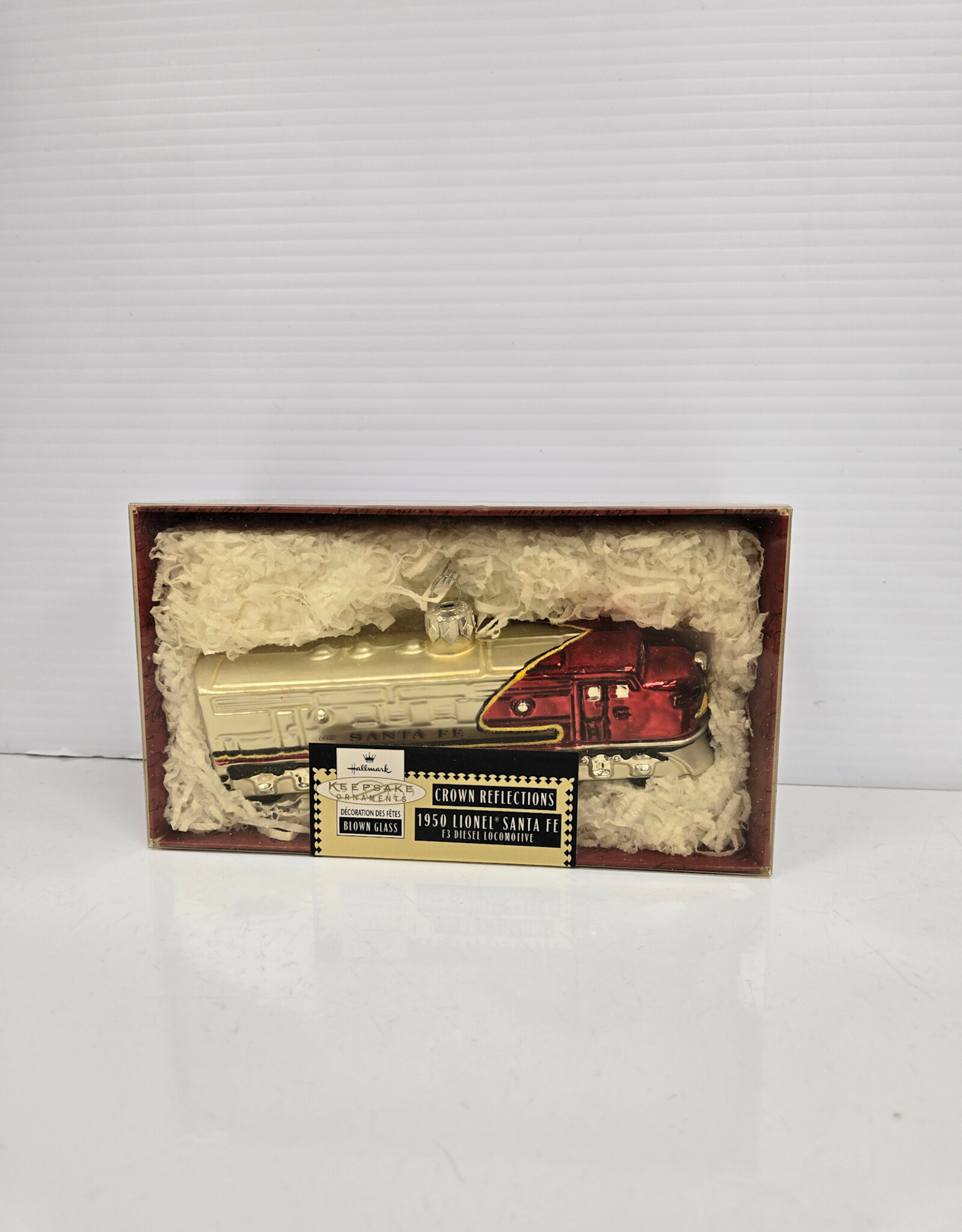 Hallmark Keepsake 1950 Lionel Santa Fe F3 Diesel Blown Glass