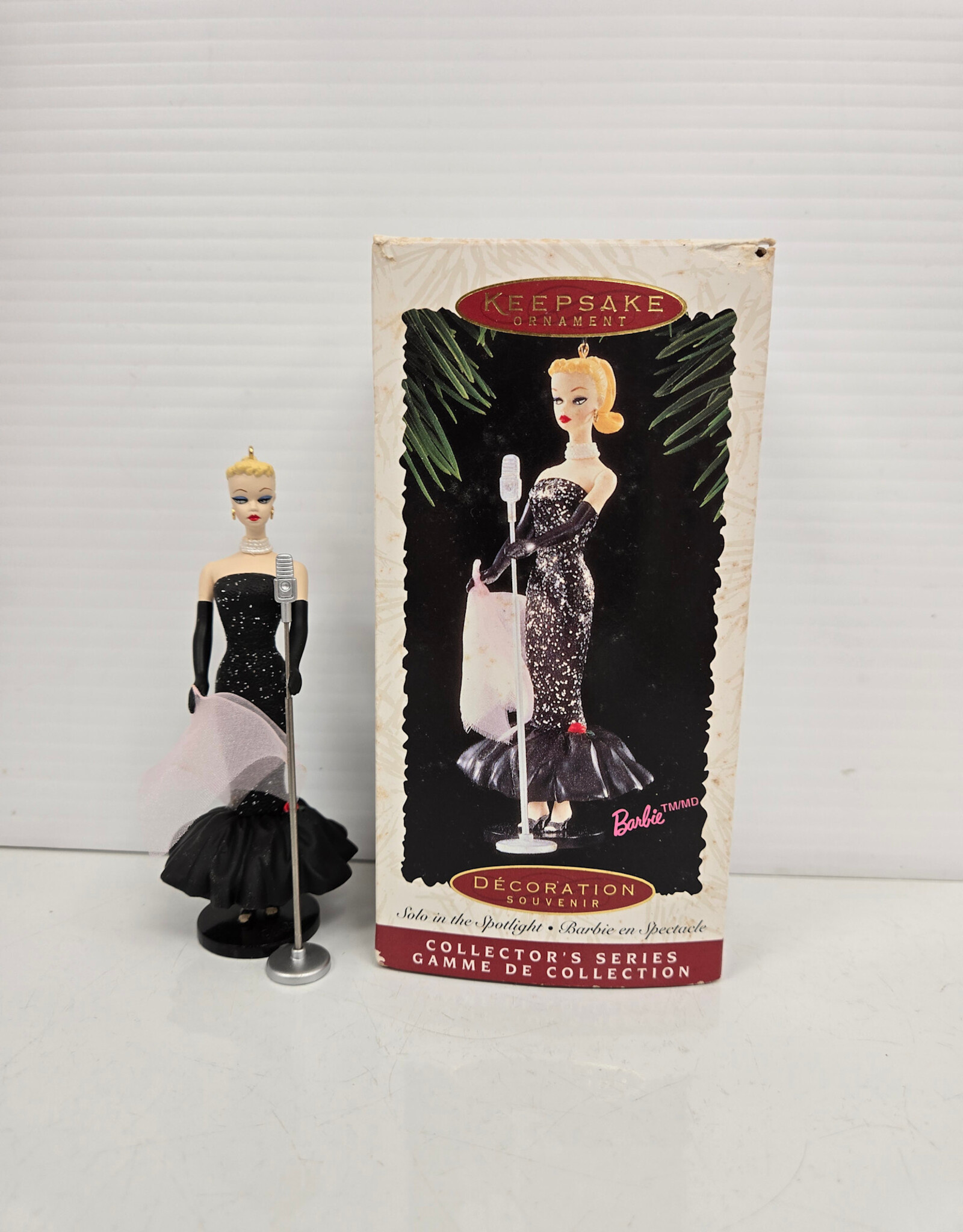 Hallmark Keepsake Solo in the Spotlight Barbie Ornament - 1995