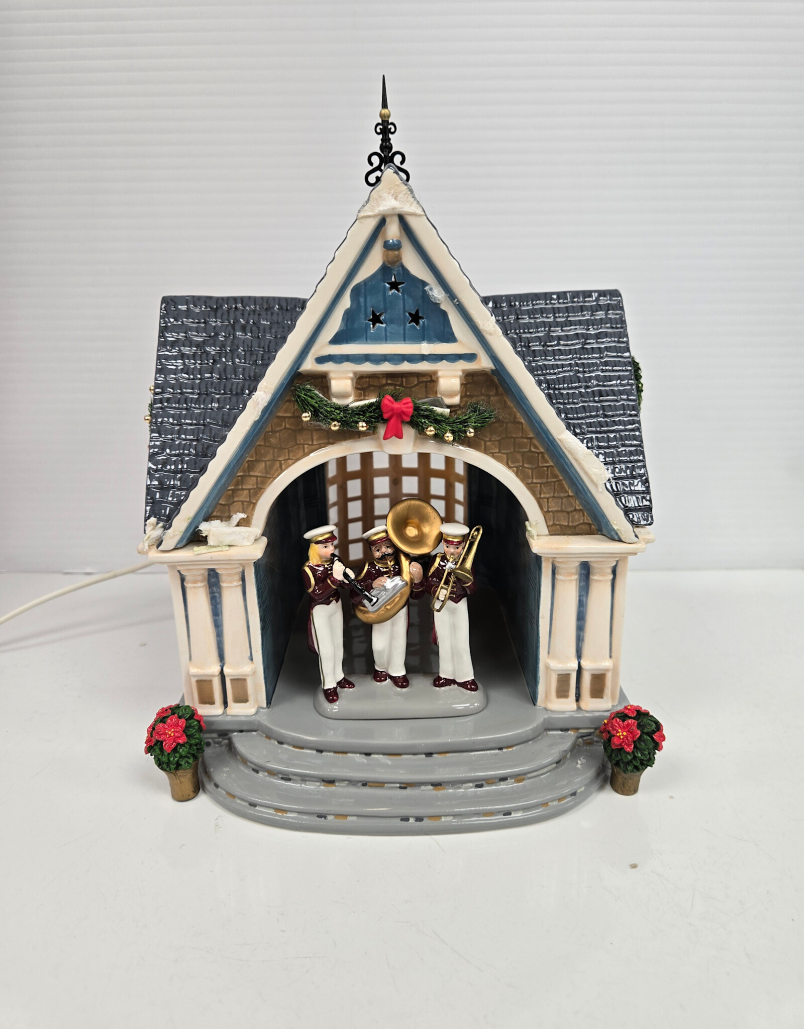Department 56 Original Snow Village Roosevelt Park Band Shell lights/music