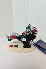 Charming Tails Airmail Skunk Figurine