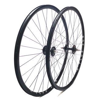 H Plus Son Archetype H Plus Son / Formula hub / Built in store REAR