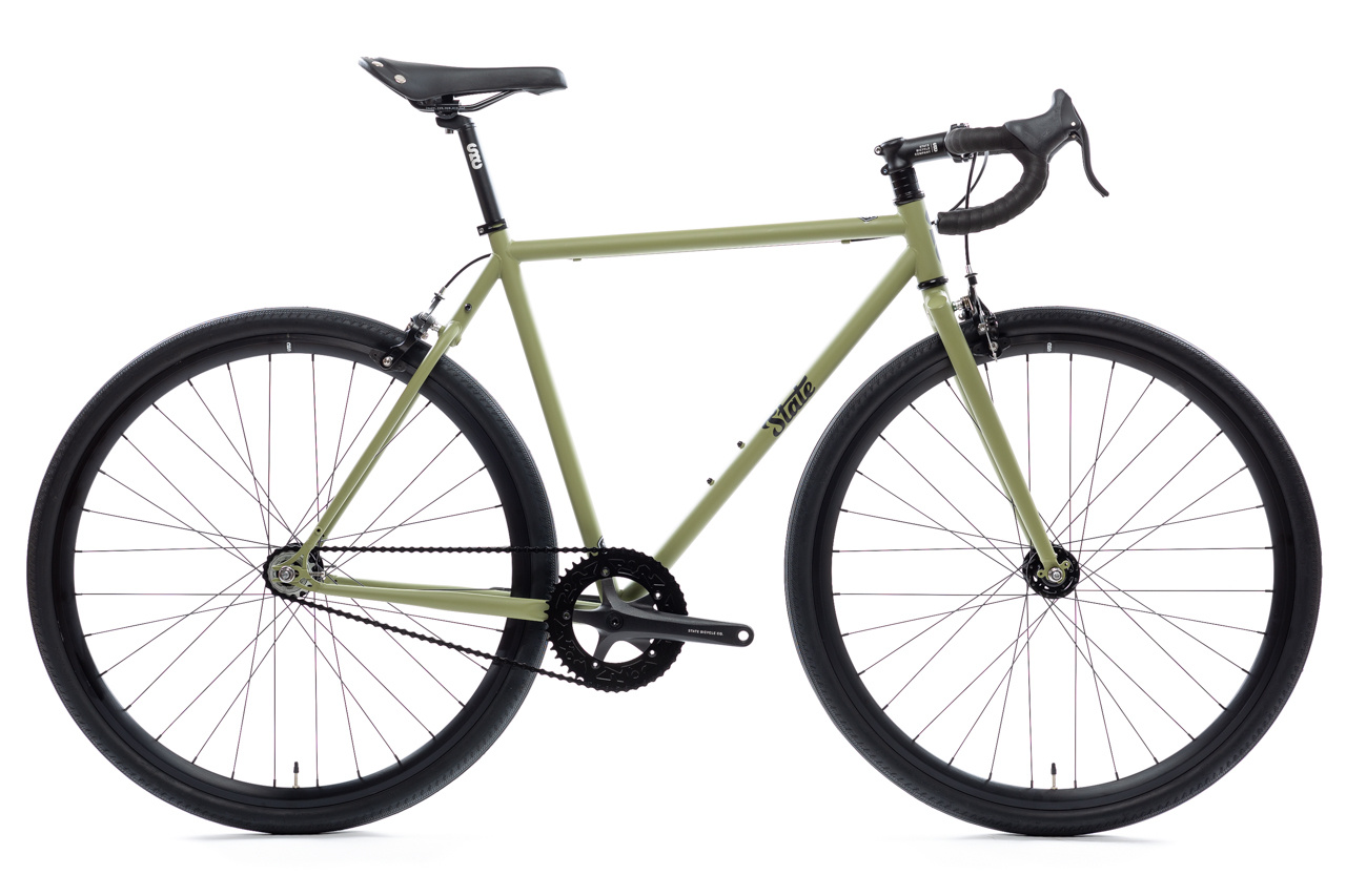 Vélo de route en Reynolds converti en pignon fixe sur Le Vélo Vélo de route en Reynolds converti en pignon fixe sur Le Vélo