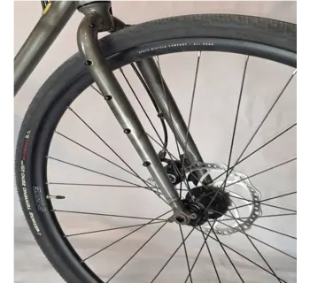 Montage  IBIKE:  4130 raw steel All Road