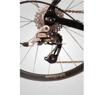 Spherik SRL road bike / Shimano 105 / black