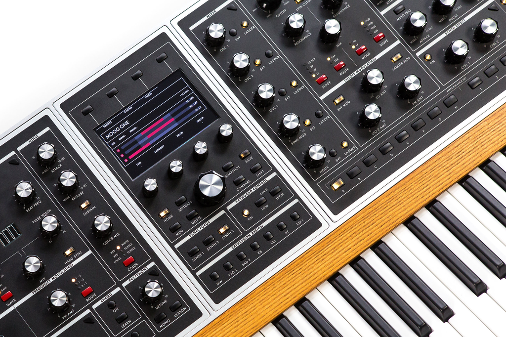 Moog The One 16 Voice, DEMO UNIT
