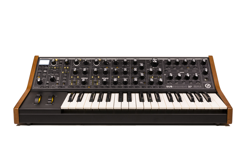 Moog SubSequent 37 Standard