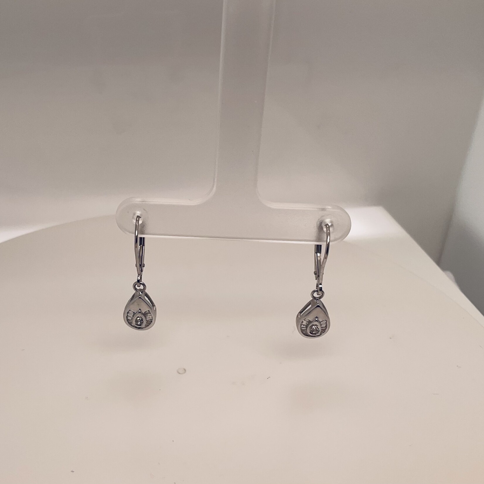 14 Kt Diamond Dangle Earrings .2 Ctw