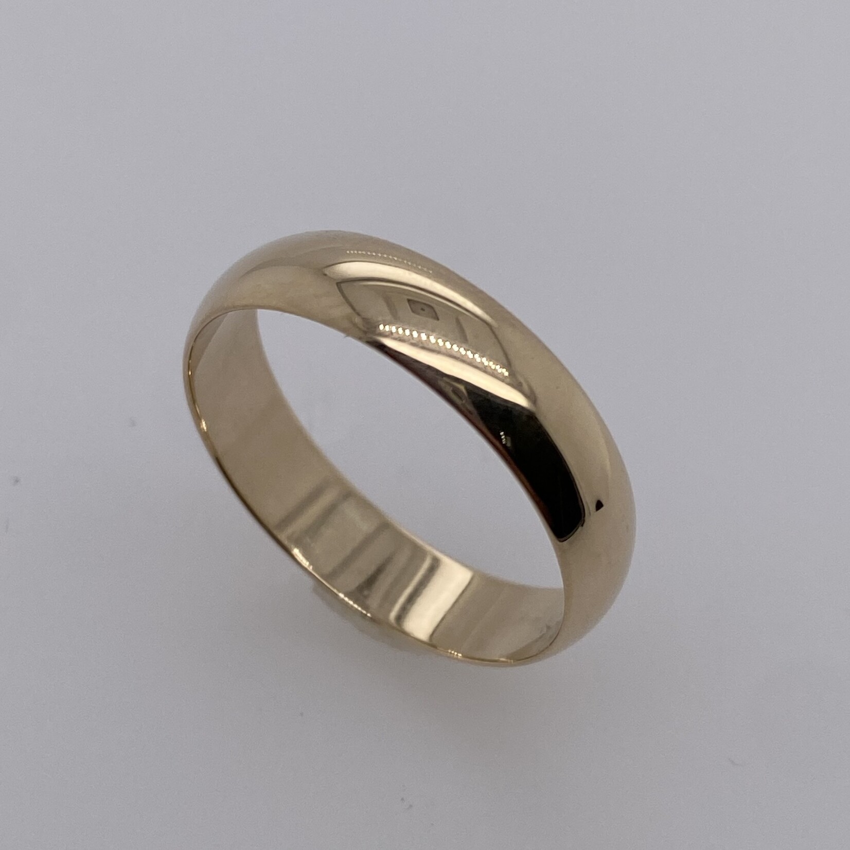 10 Kt Yellow Gold Wedding Band Size 11