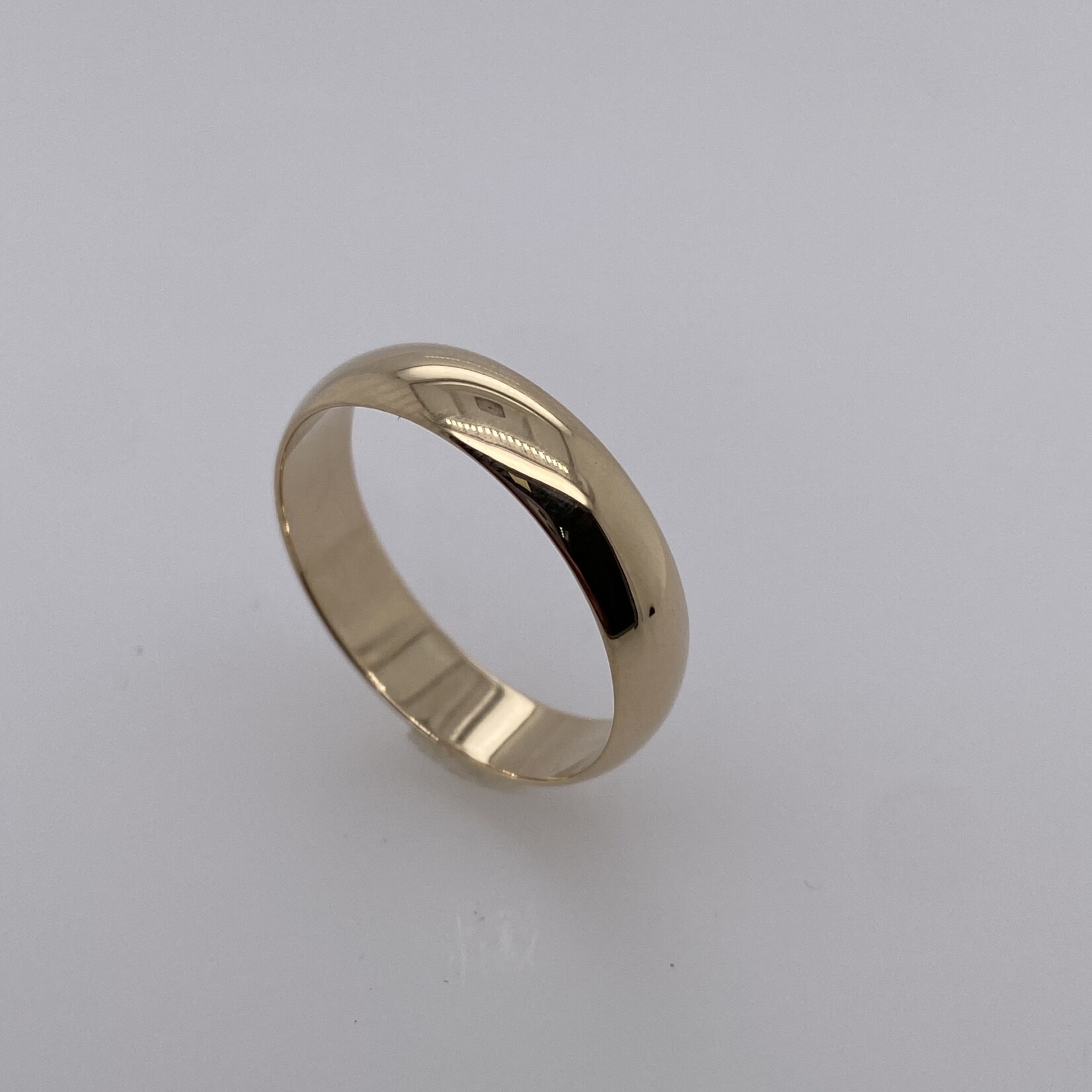 10 Kt Yellow Gold Wedding Band Size 11