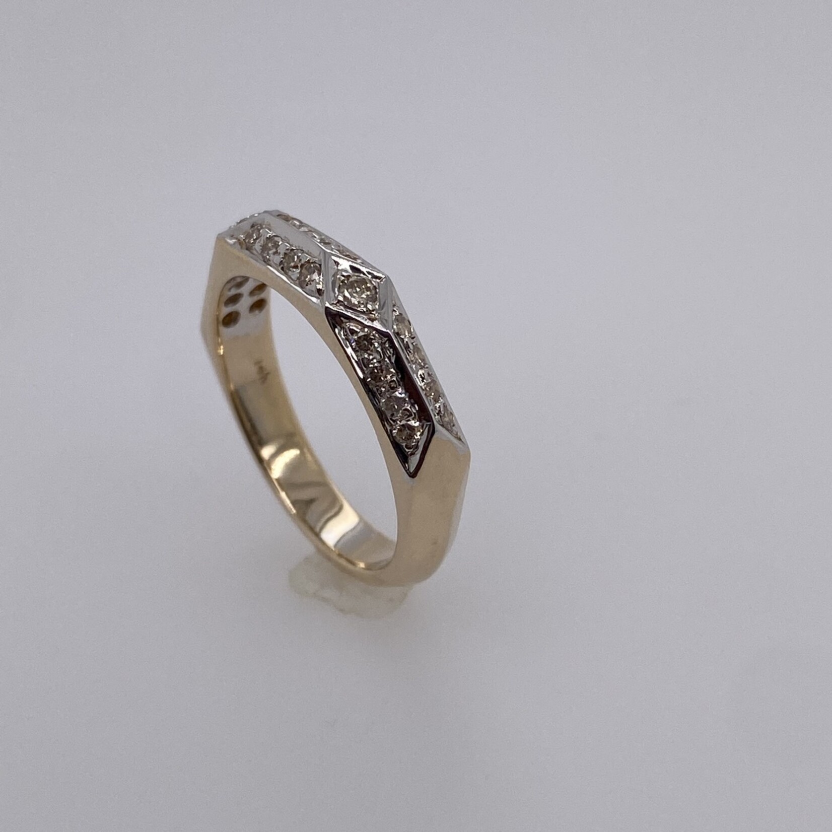 14 Kt Yellow Gold Gents Ring 0.2 Ctw Size 7.5