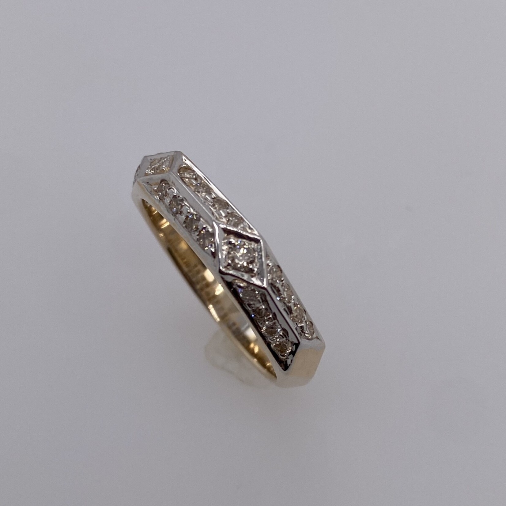 14 Kt Yellow Gold Gents Ring 0.2 Ctw Size 7.5
