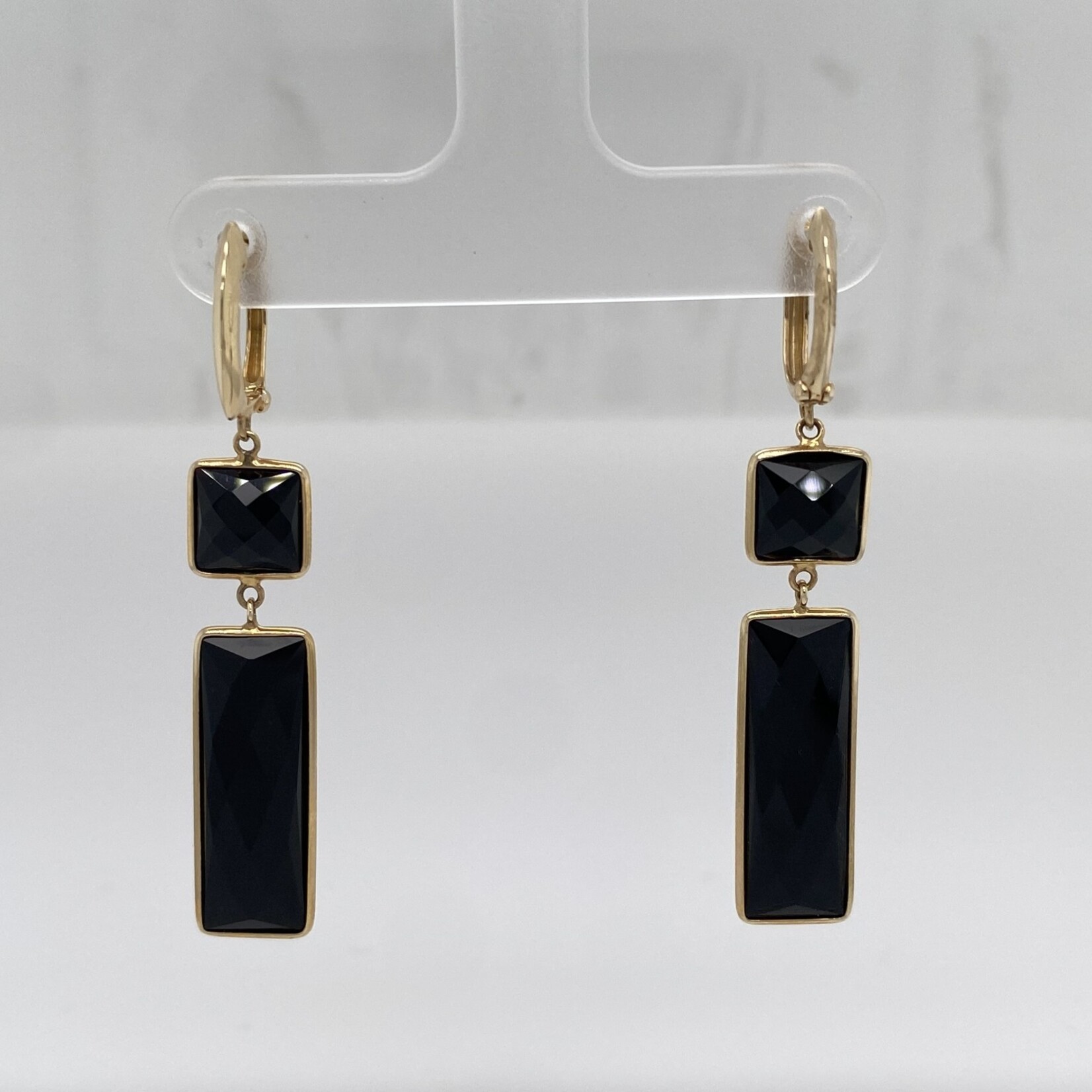 14 Kt Yellow Gold Black Onyx Earrings