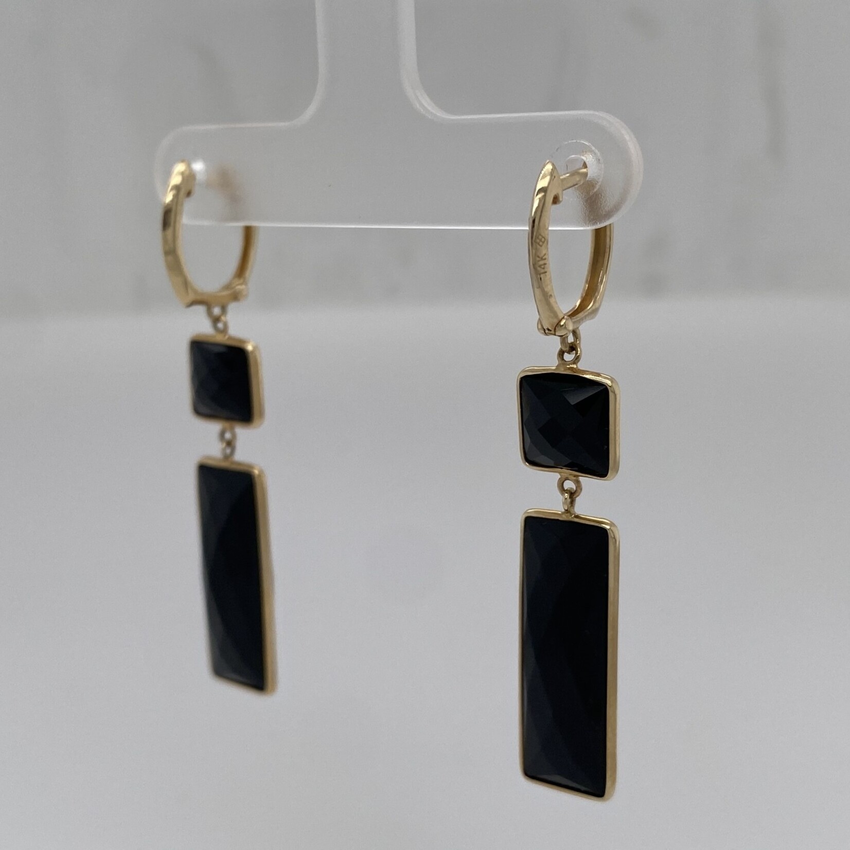 14 Kt Yellow Gold Black Onyx Earrings