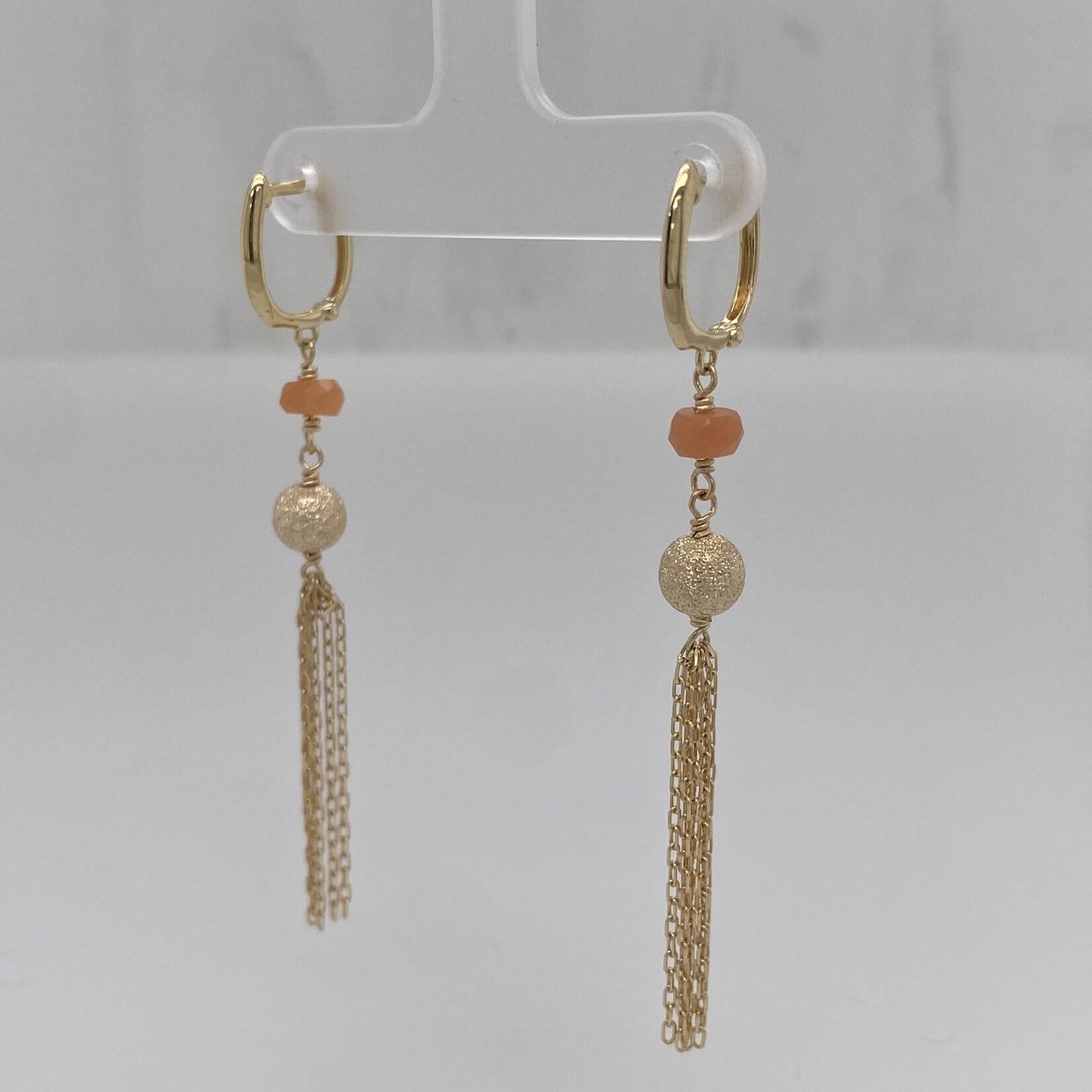 14 Kt Yellow Gold Peach Moonstone Earrings