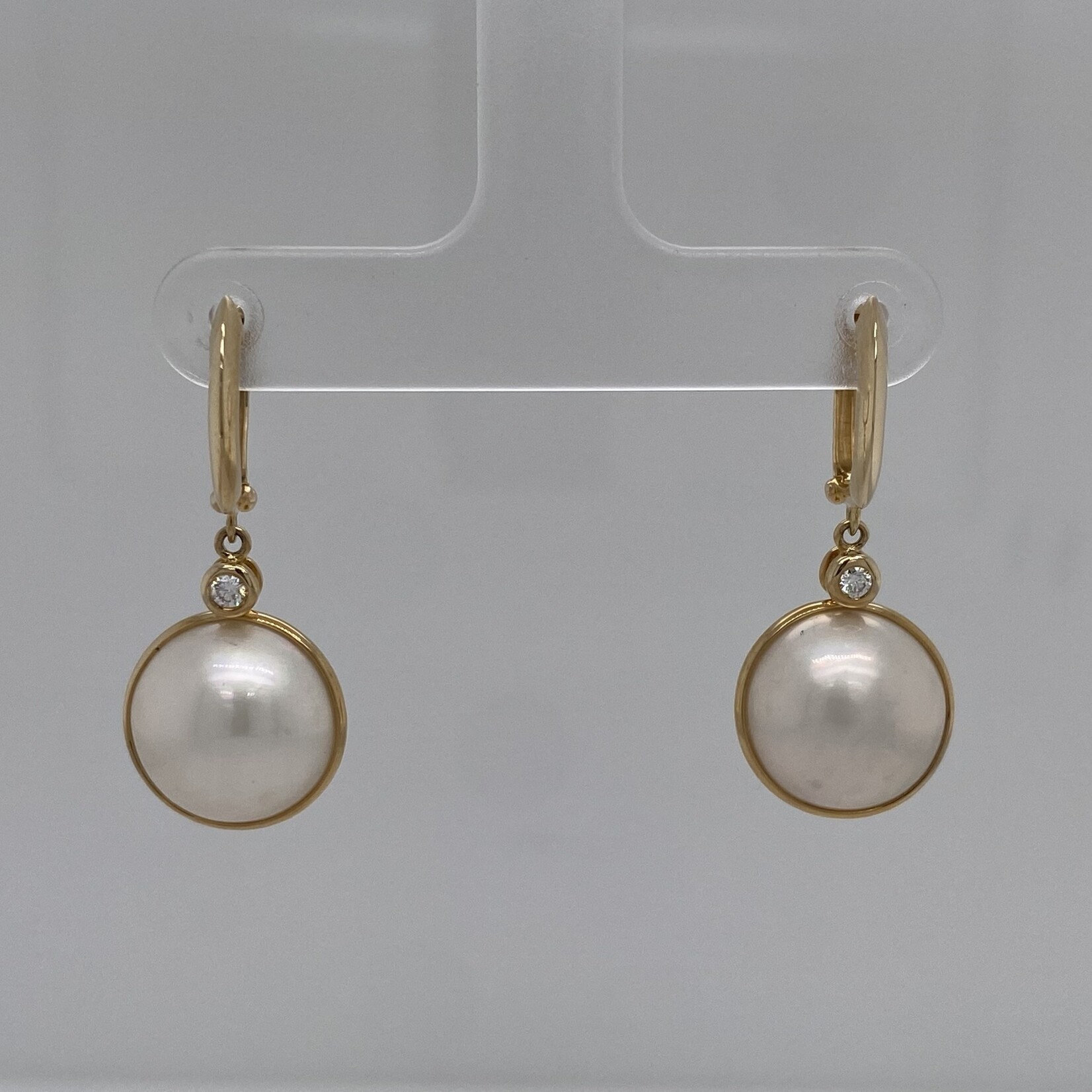 14 Kt Yellow Mabe Pearl VS D Earrings