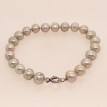 Ladies Gray Tone Pearl Bracelet/ Silver Clasp 8"