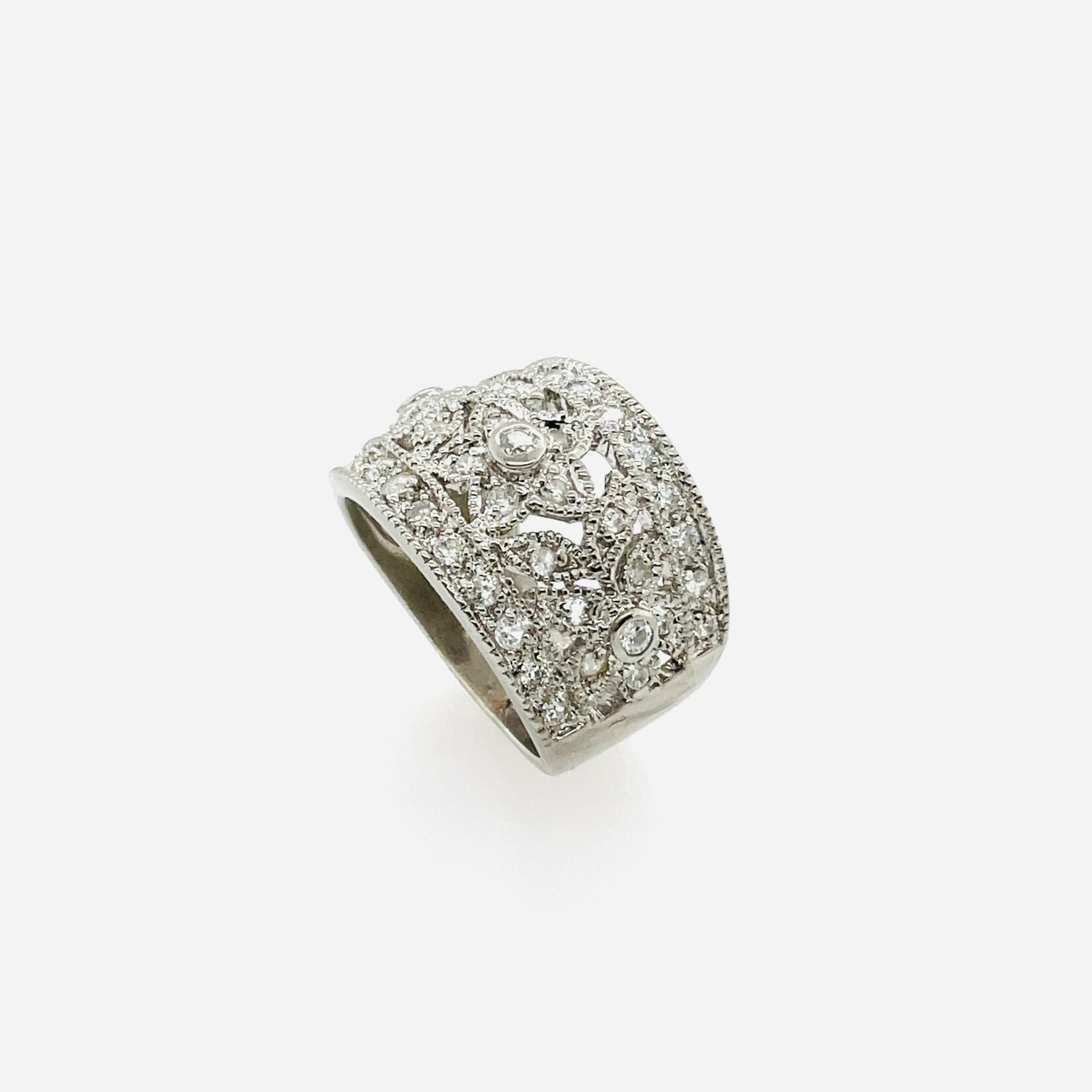 Ladies Cubic Zirconia Fashion Ring / Silver Size 7