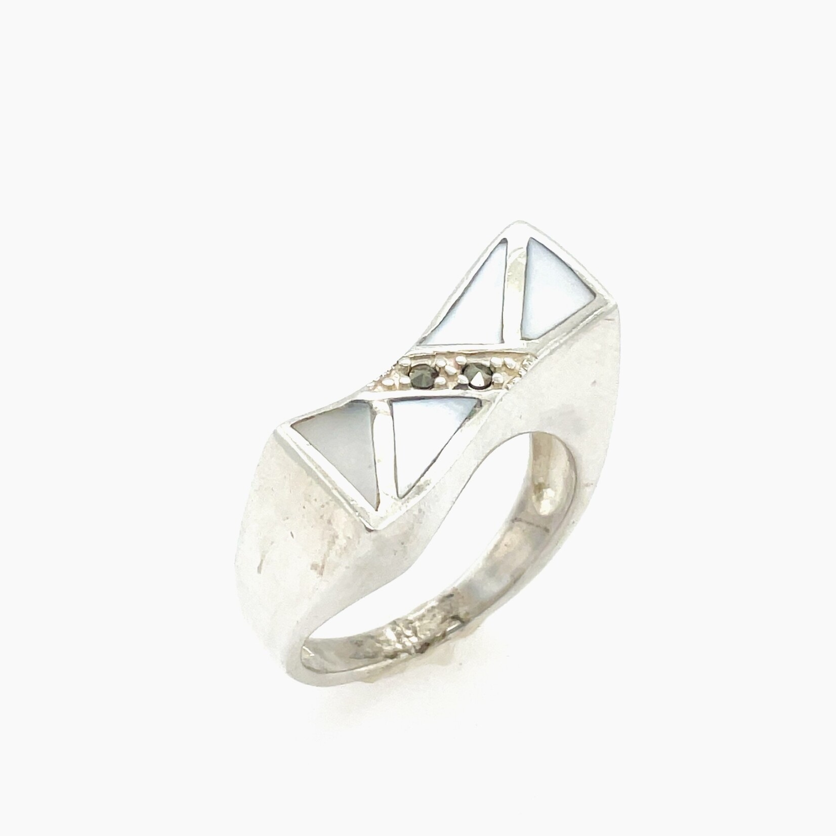 Ladies Hematite Ring / Silver Size 7