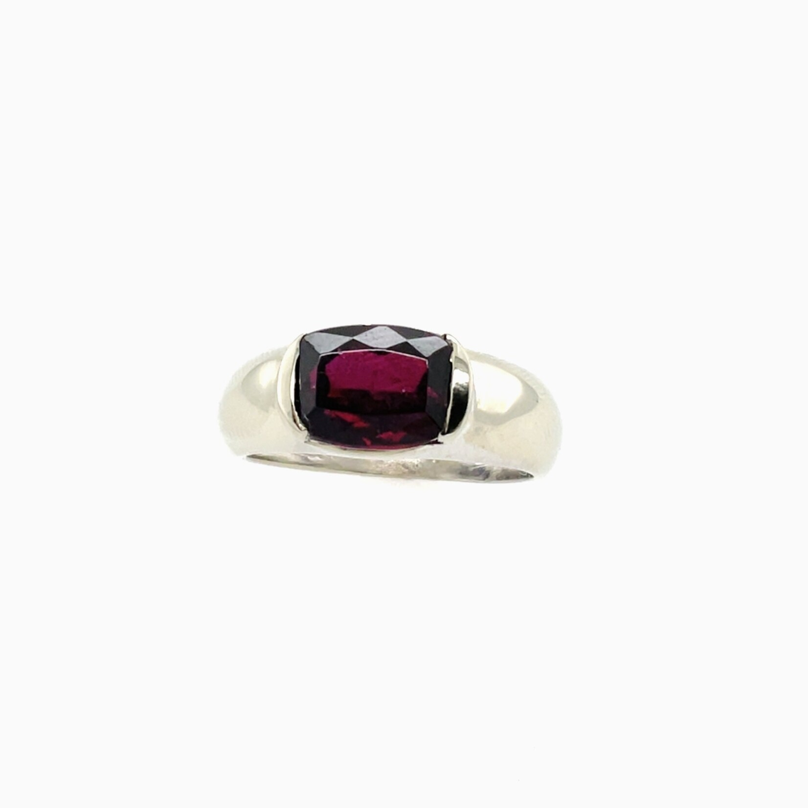 Silver Garnet Ladies Fashion Ring Size 7.5