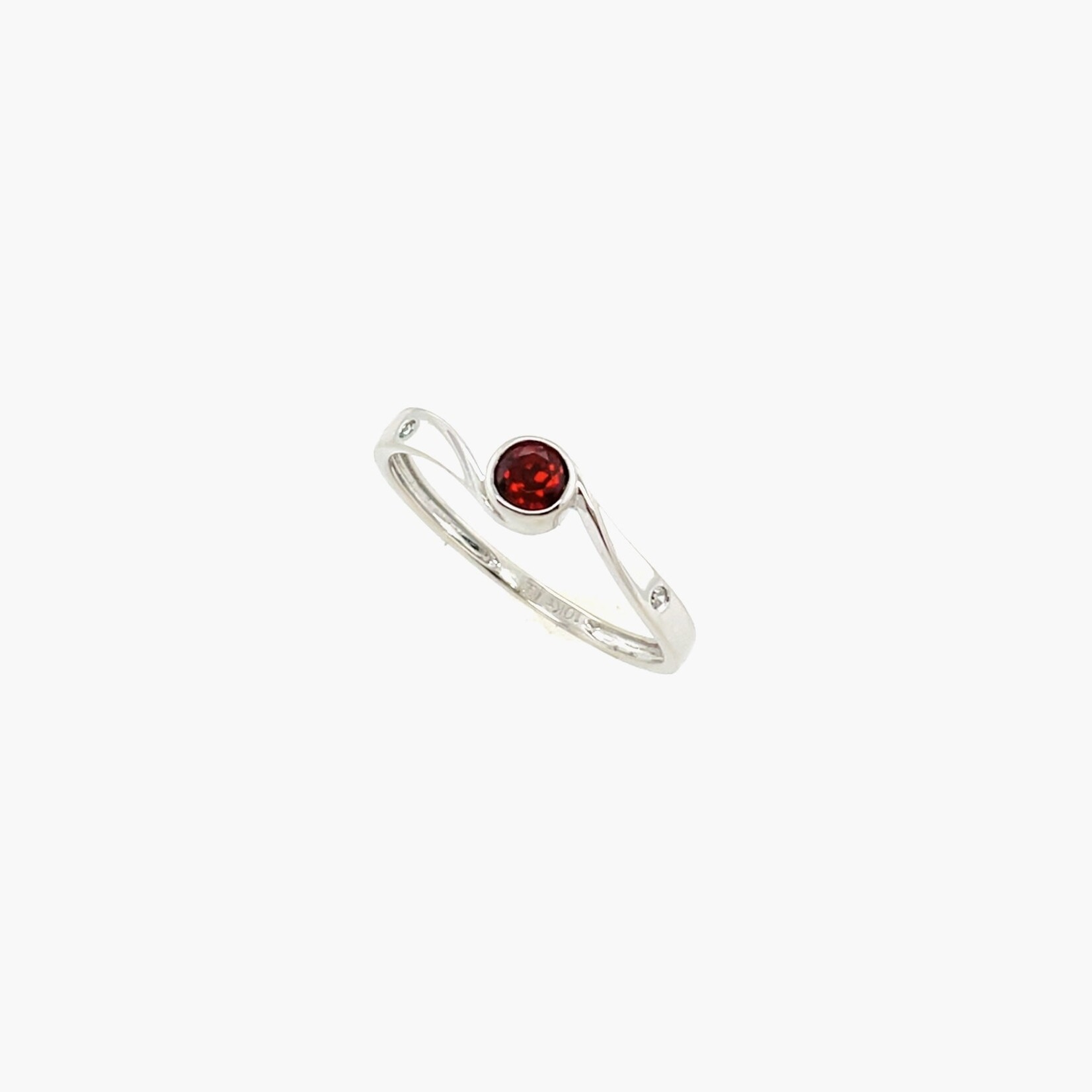 10K Ladies Diamond Garnet Ring Size 7