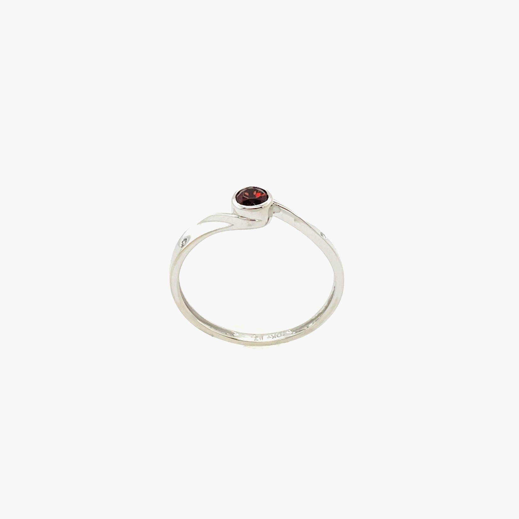 10K Ladies Diamond Garnet Ring Size 7