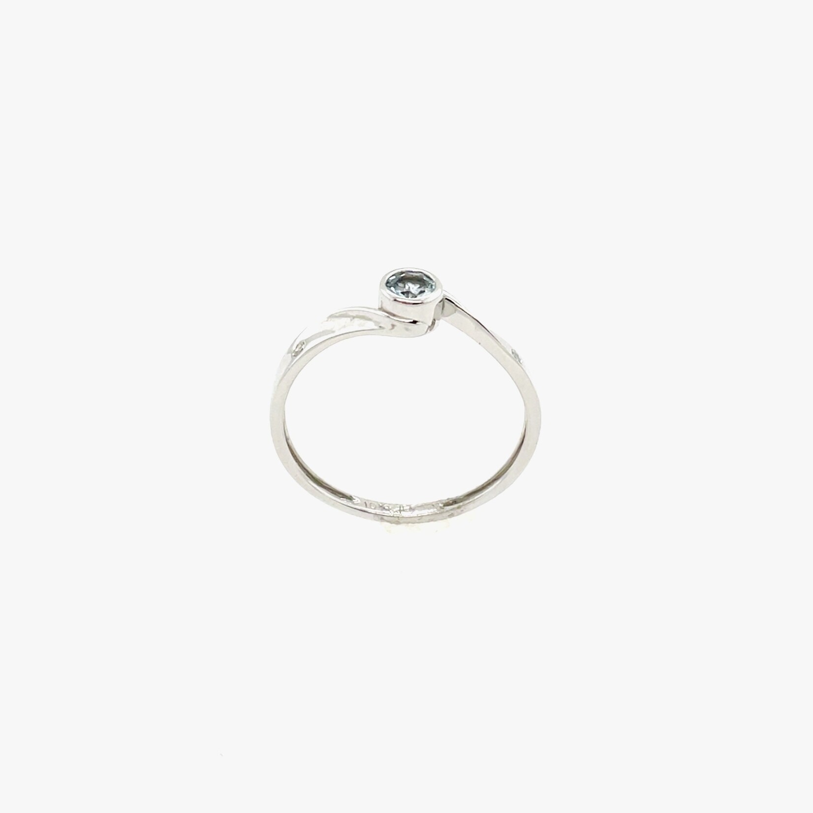 10K Ladies Aquamarine Ring Size 7