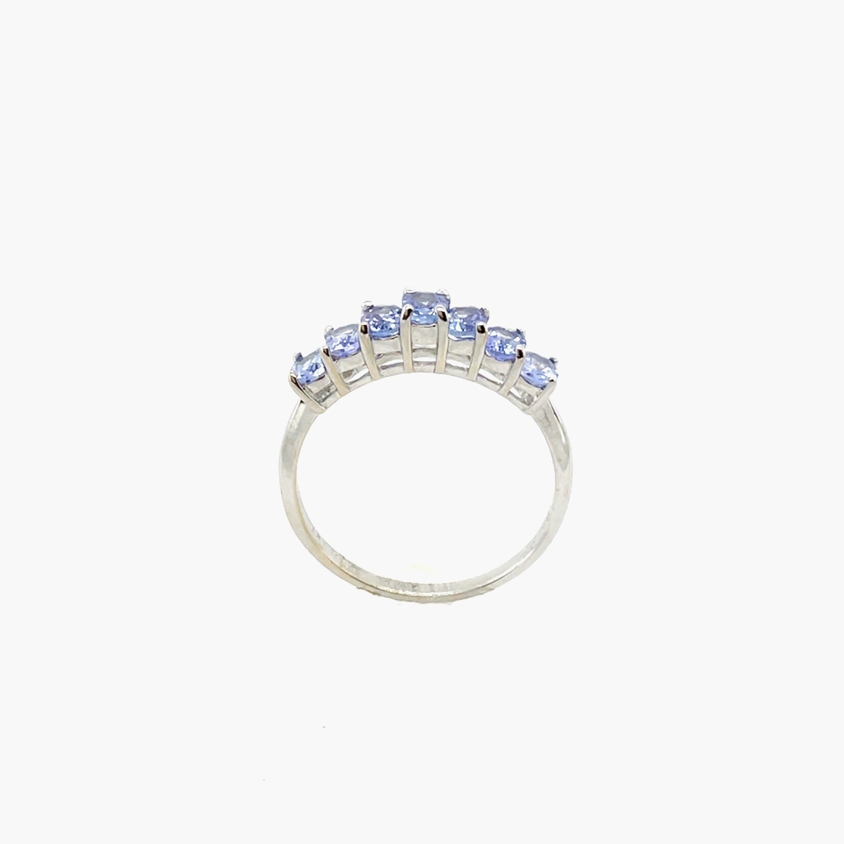 14K Ladies Oval Tanzanite Ring Size 7.75