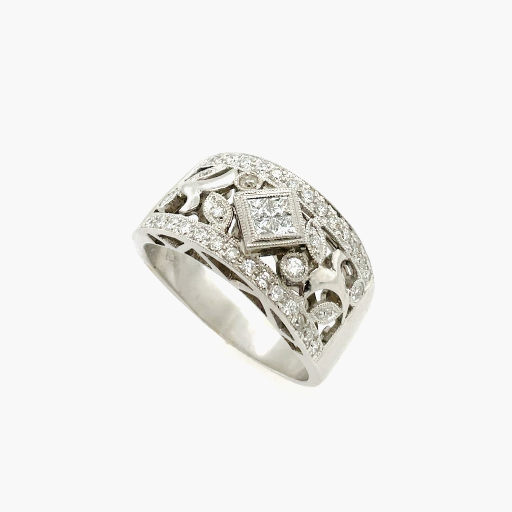 18K Ladies Round Cut Diamond Fashion Ring Size 10