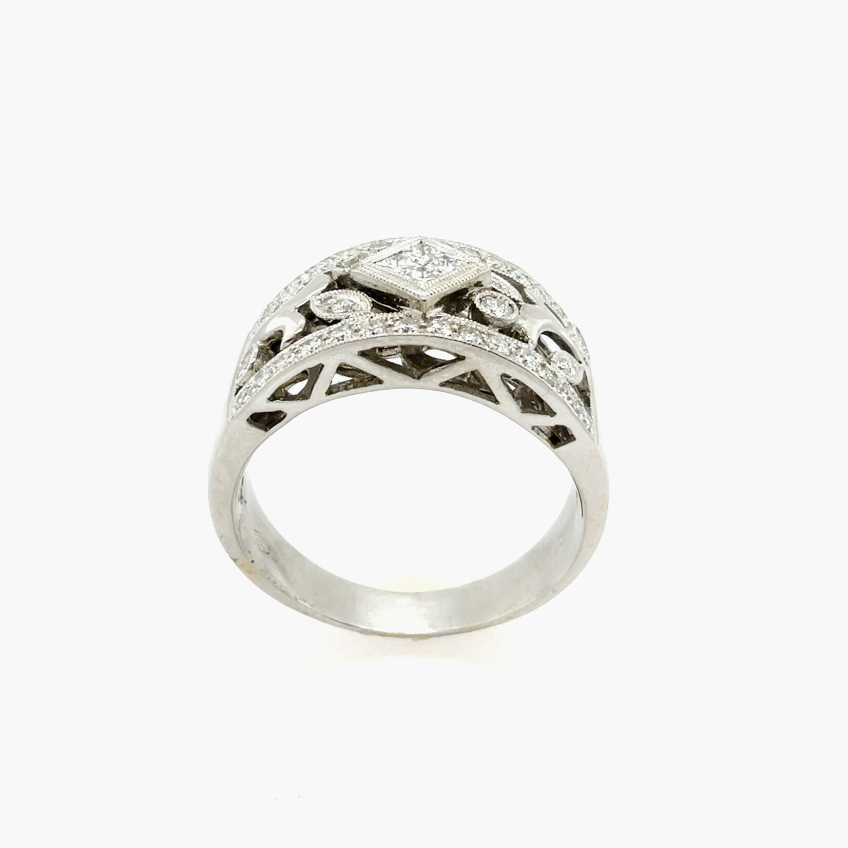 18K Ladies Round Cut Diamond Fashion Ring Size 10