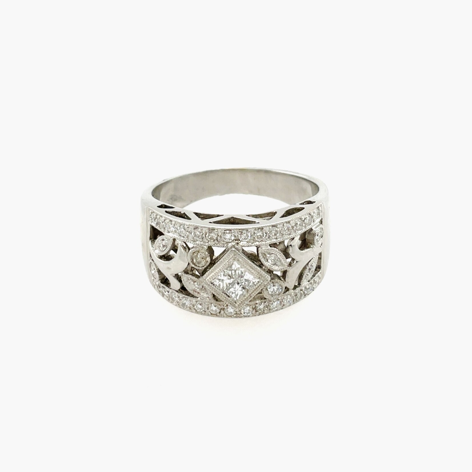 18K Ladies Round Cut Diamond Fashion Ring Size 10