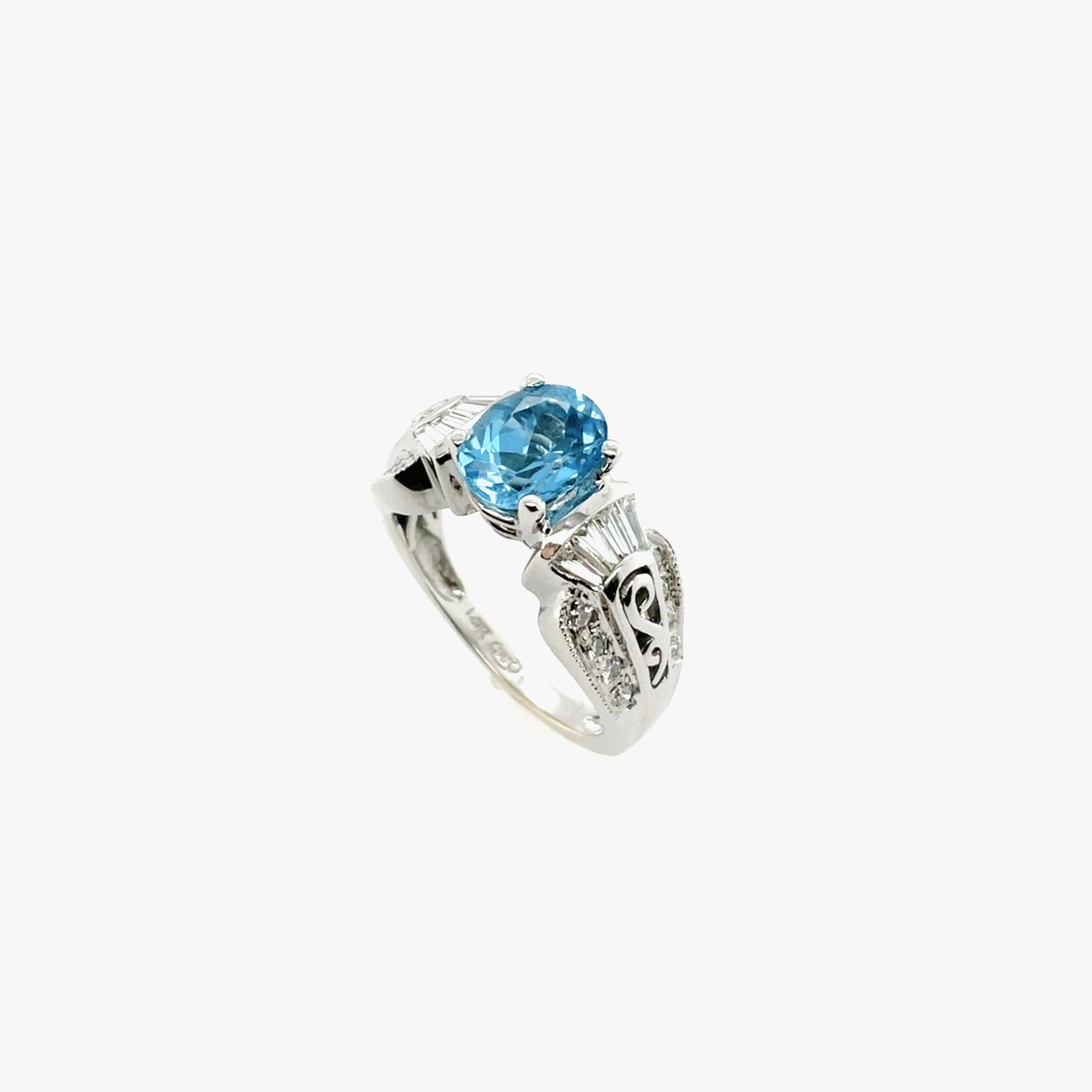 14K Ladies Blue Topaz Size 6