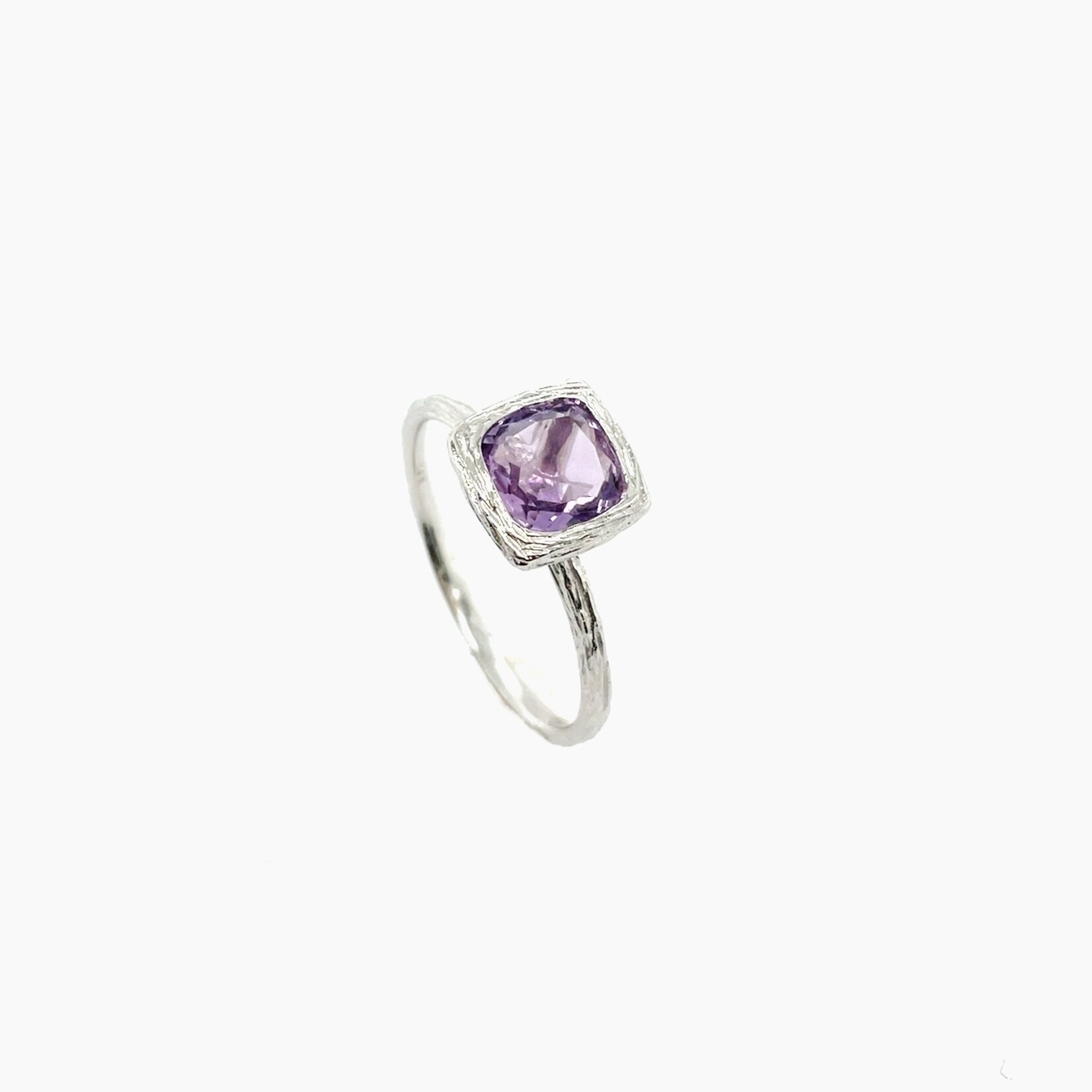 14K Ladies Amethyst Ring Size 7