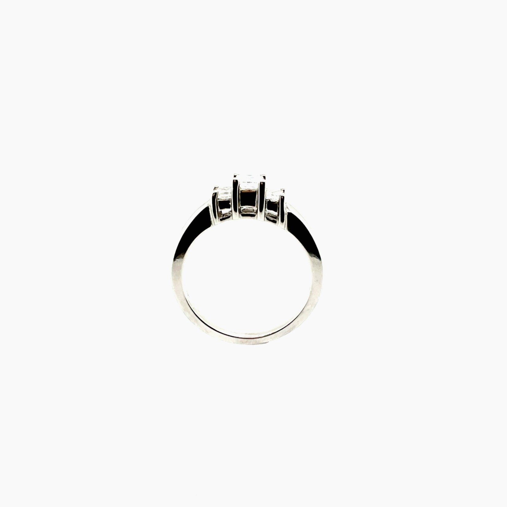 Millenia 14K White Gold Simple 3-Stone Ring Size 7.5