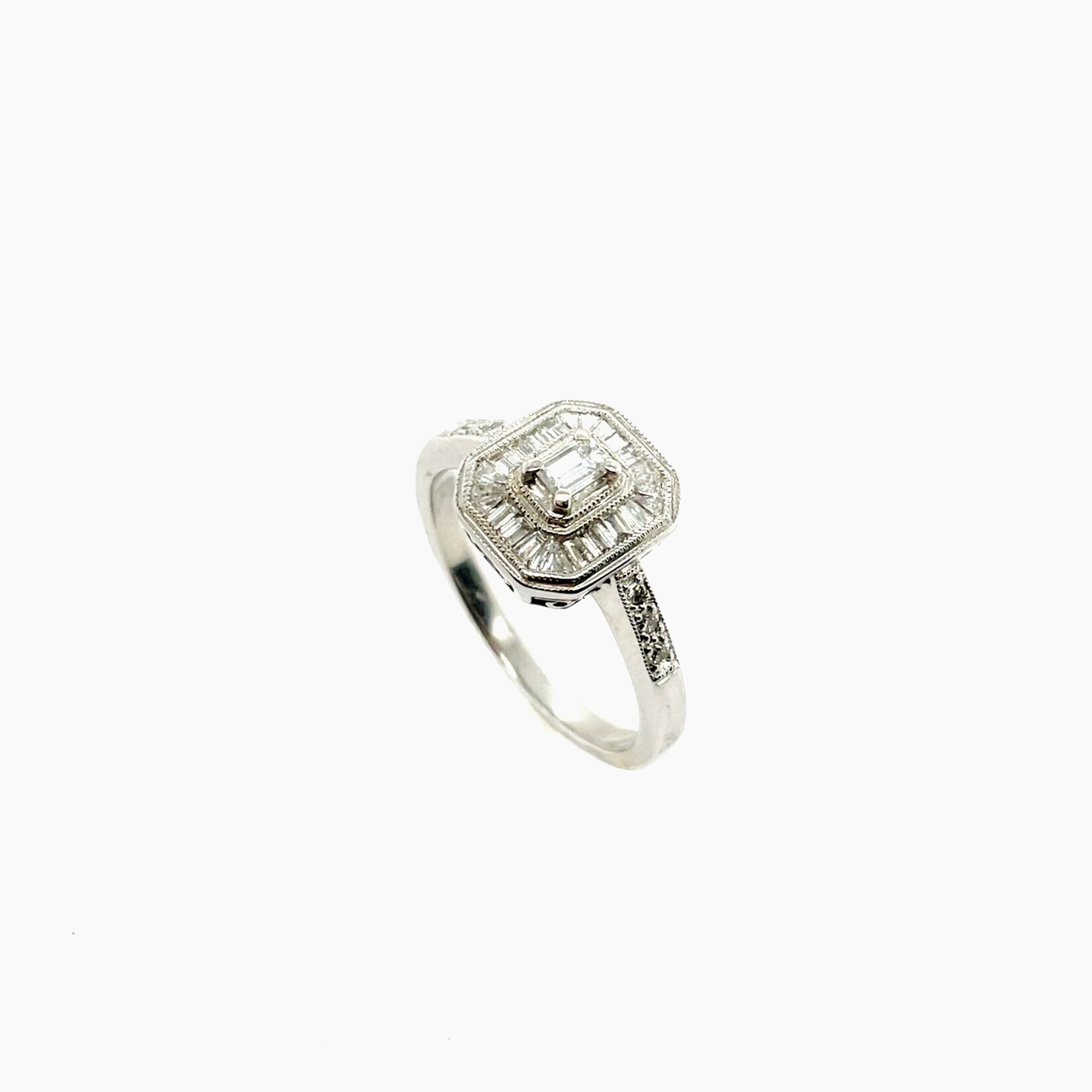 14K White Gold Cluster Ring Size 8