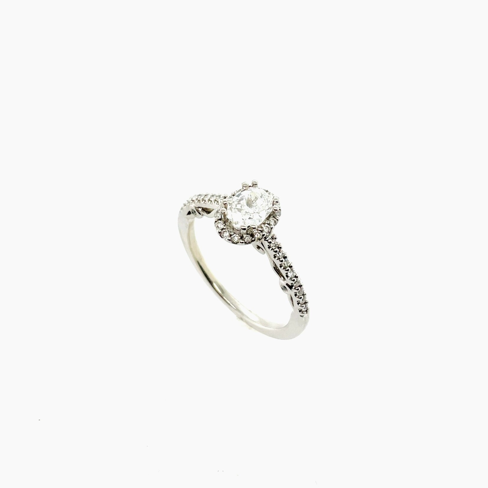 Millenia 14K Oval Halo Ring, Size 6