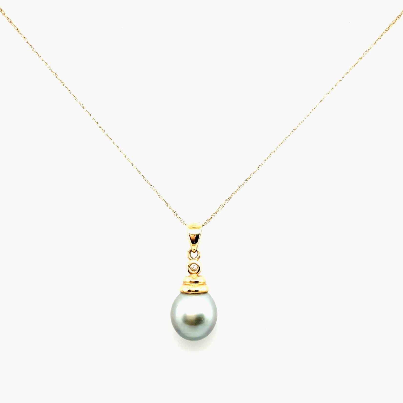 14 Kt Y Gold Tahitian Pearl & Dia Pend  0.02 Ctw