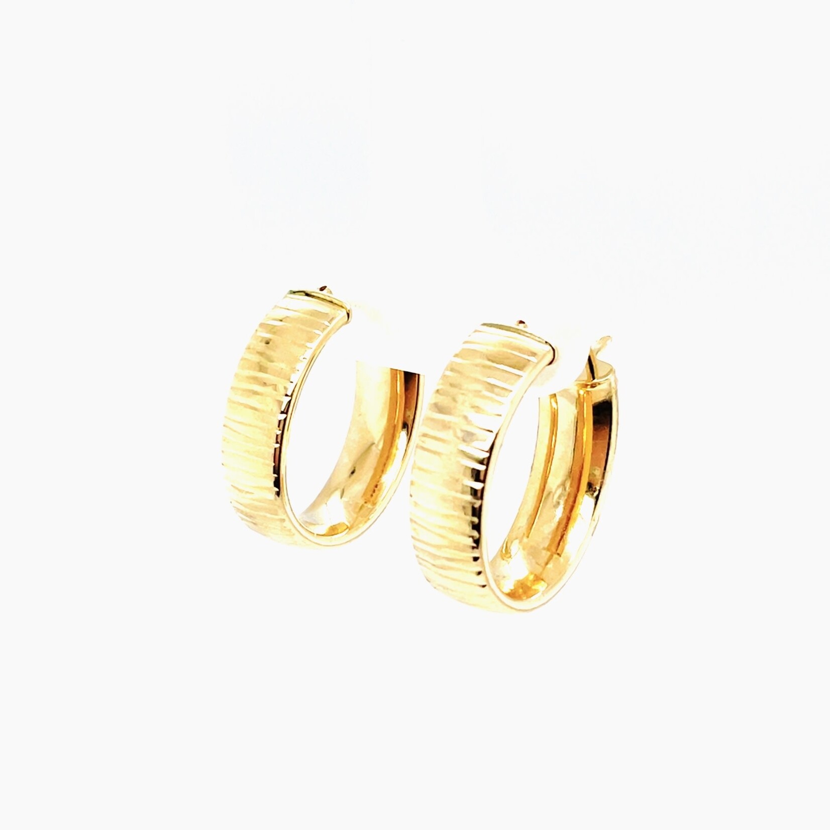 14KY 6MM Ribbed Oval Hoop Earrings
