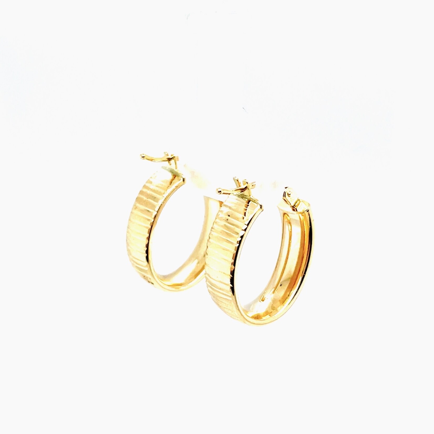 14KY 6MM Ribbed Oval Hoop Earrings