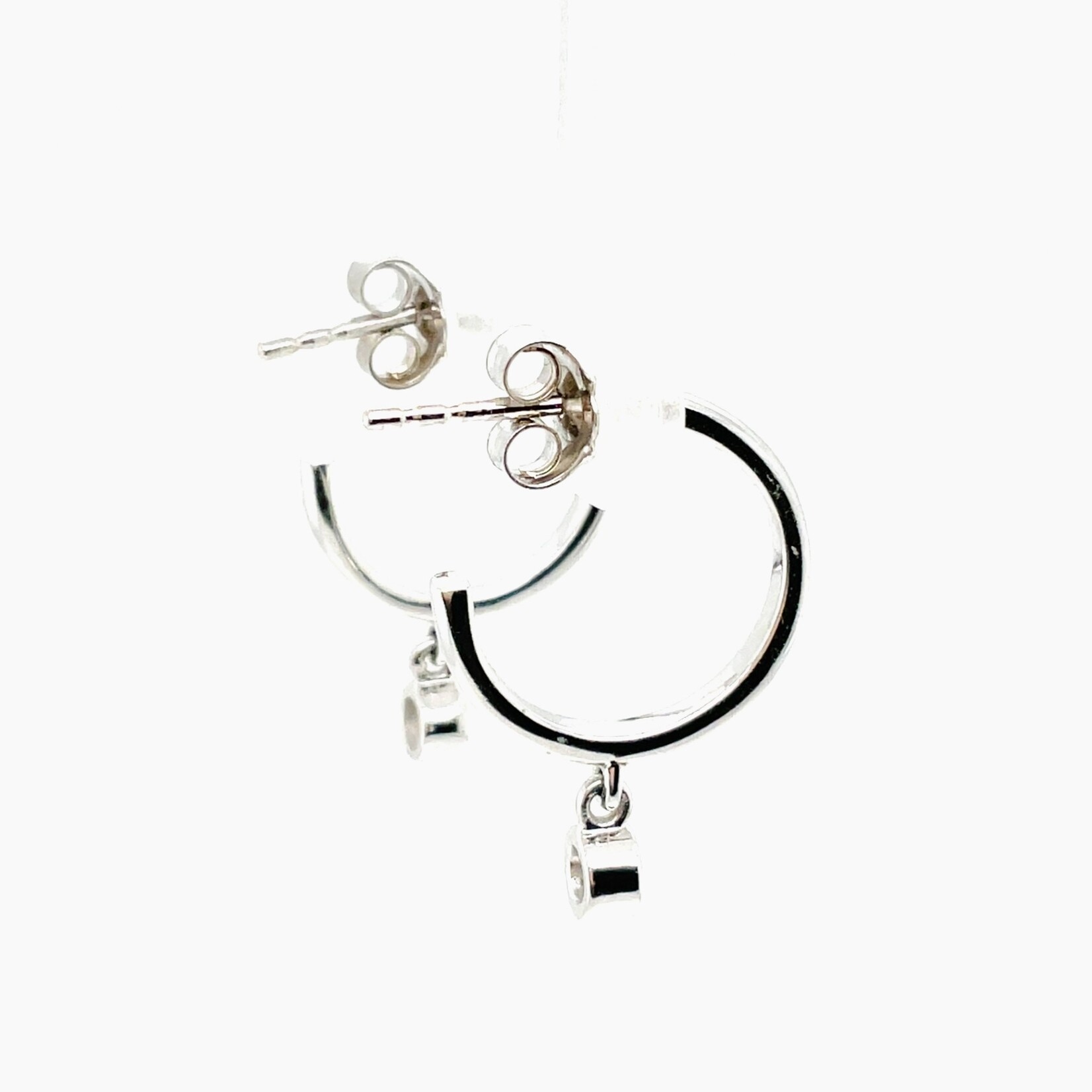 14 Kt White Gold Diamond Hoop Earrings .13 Ctw