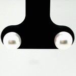 18KT YG 6mm Akoya Pearl Stud Earrings