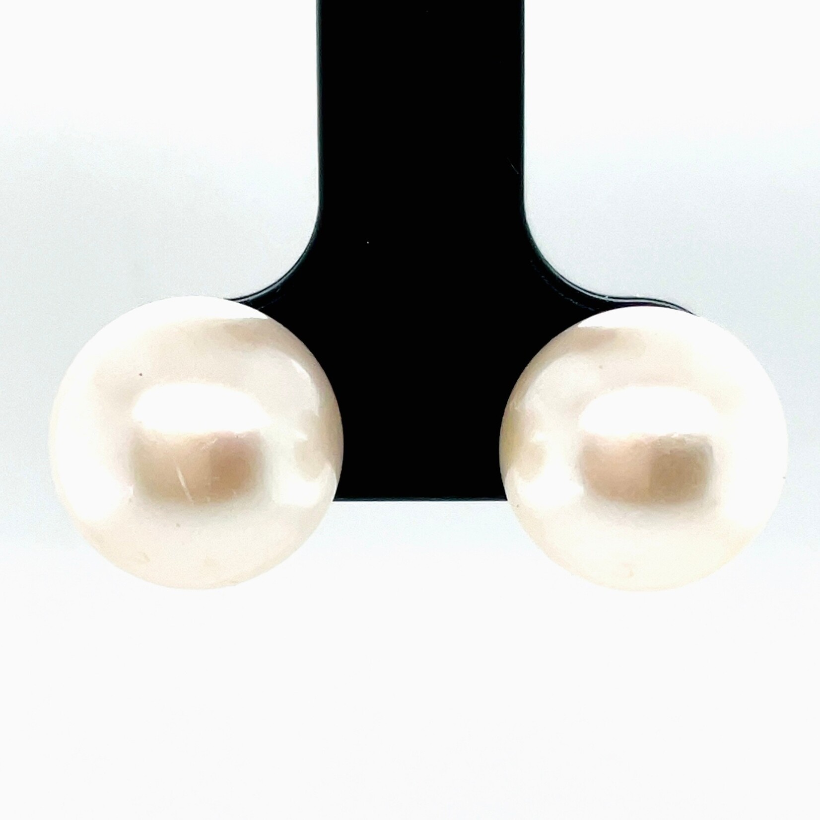 14KT WG 11mm Akoya Pearl Earrings
