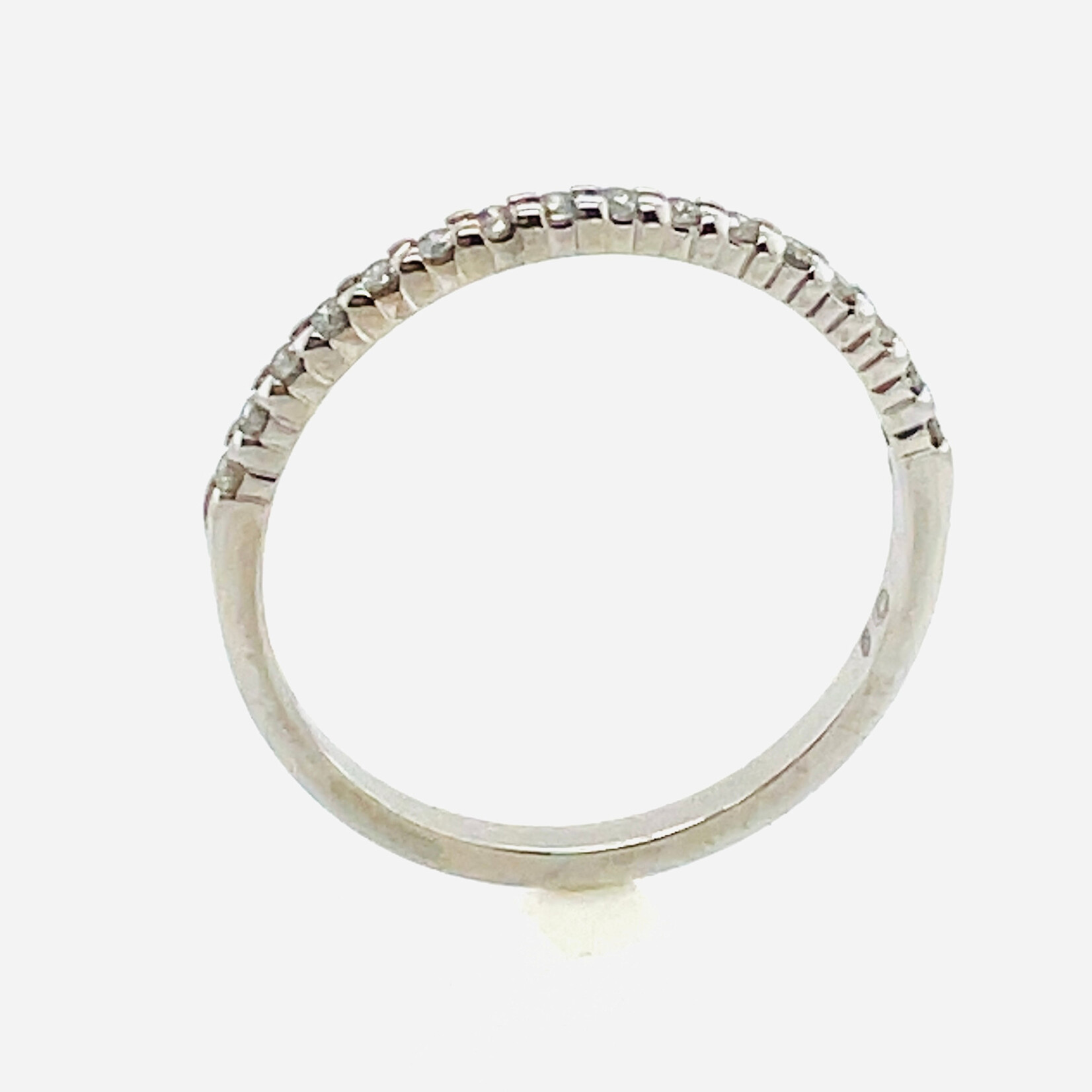 10Kt White Gold Diamond Ring