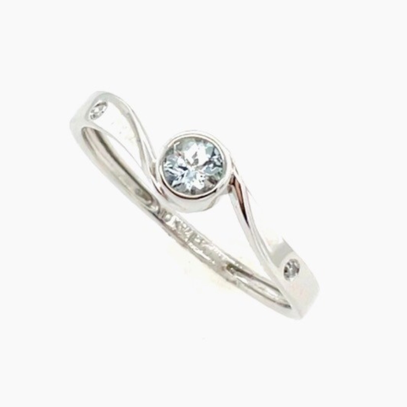 10K Ladies Aquamarine Ring Size 7