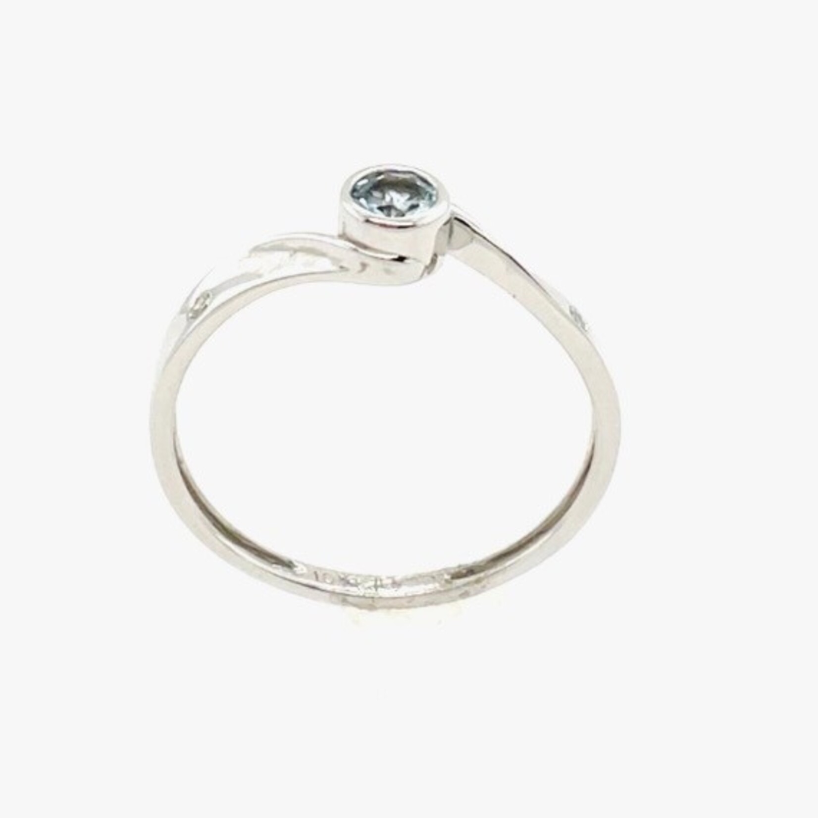 10K Ladies Aquamarine Ring Size 7