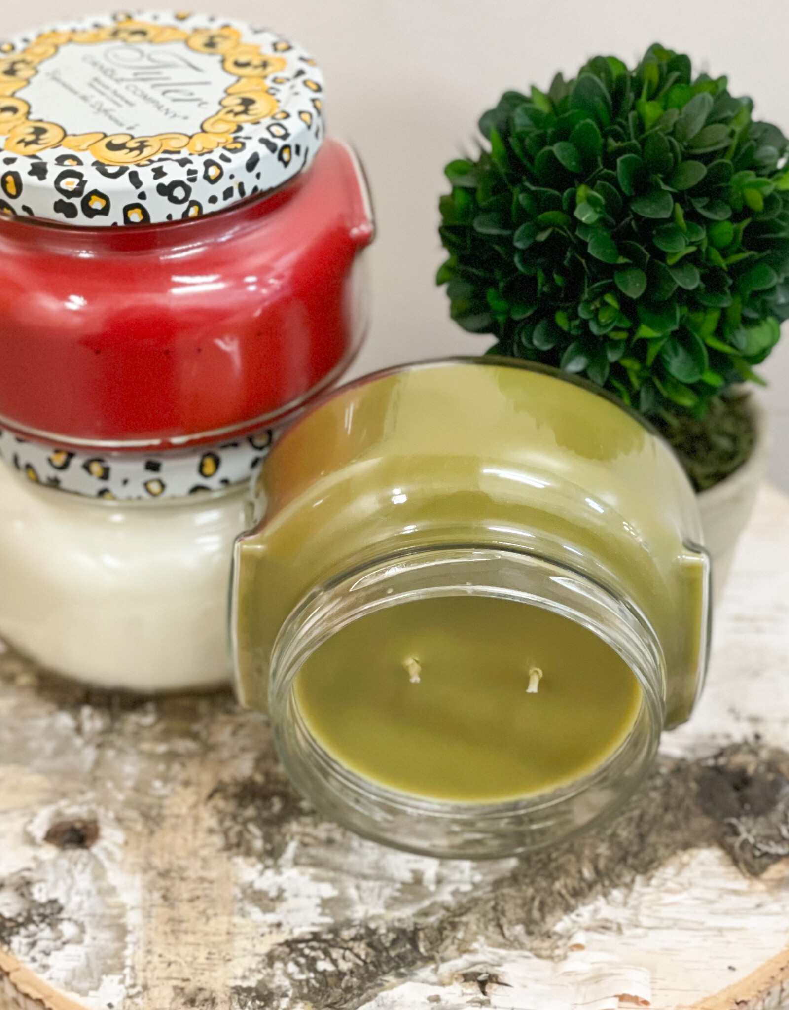 22 oz Tyler Candle Diva