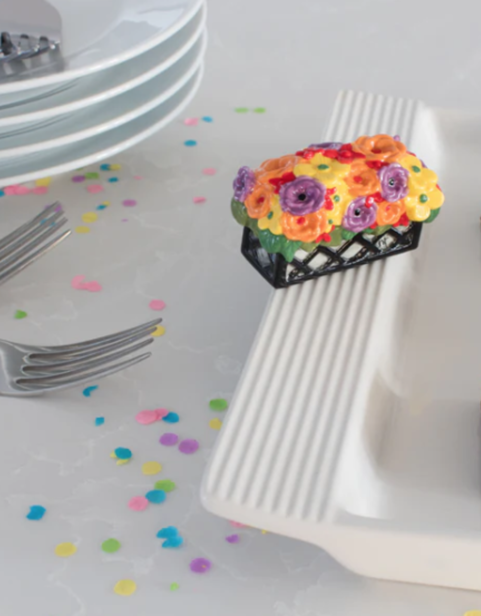 Mini Love Blooms Here (flower basket)