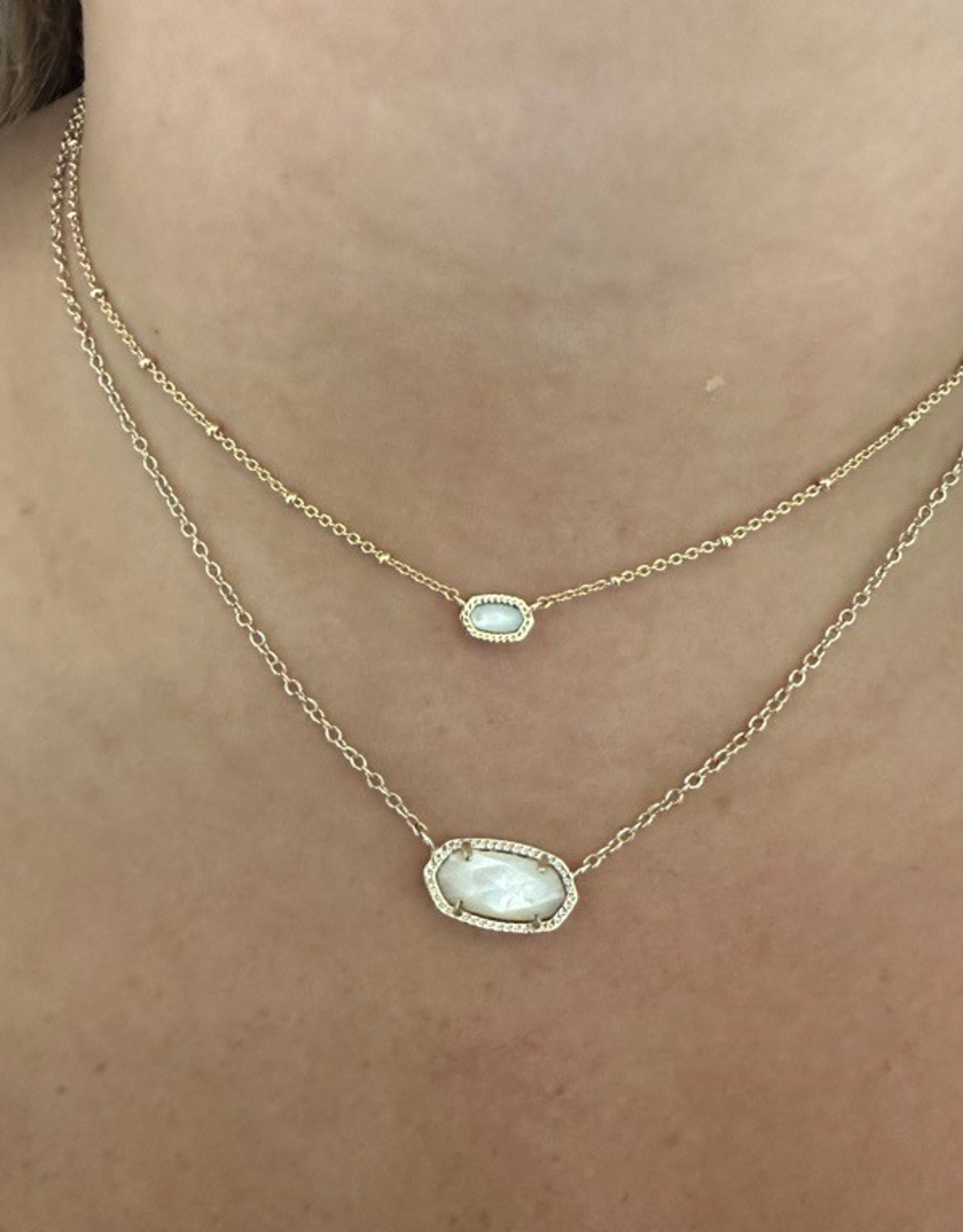MINI ELISA SATELLITE SHORT PENDANT NECKLACE